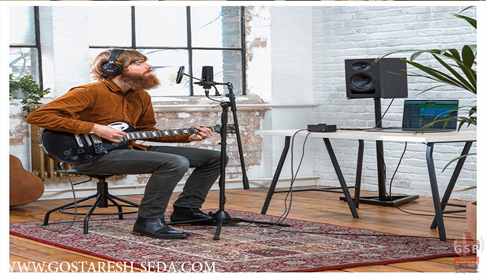 کارت صدا هدفن و میکروفن حرفه ای در پ استودیو آدینت