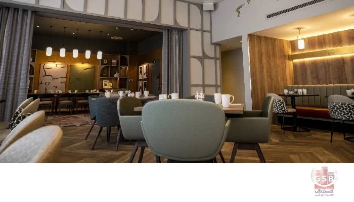 نورپردازی و سیستم‌های صوتی در هتل‌ها و رستوران‌ها