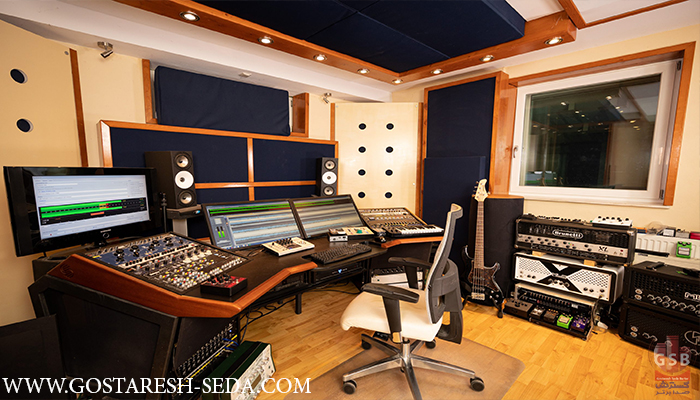 موسس استودیو Kohlekeller درکشور آلمان